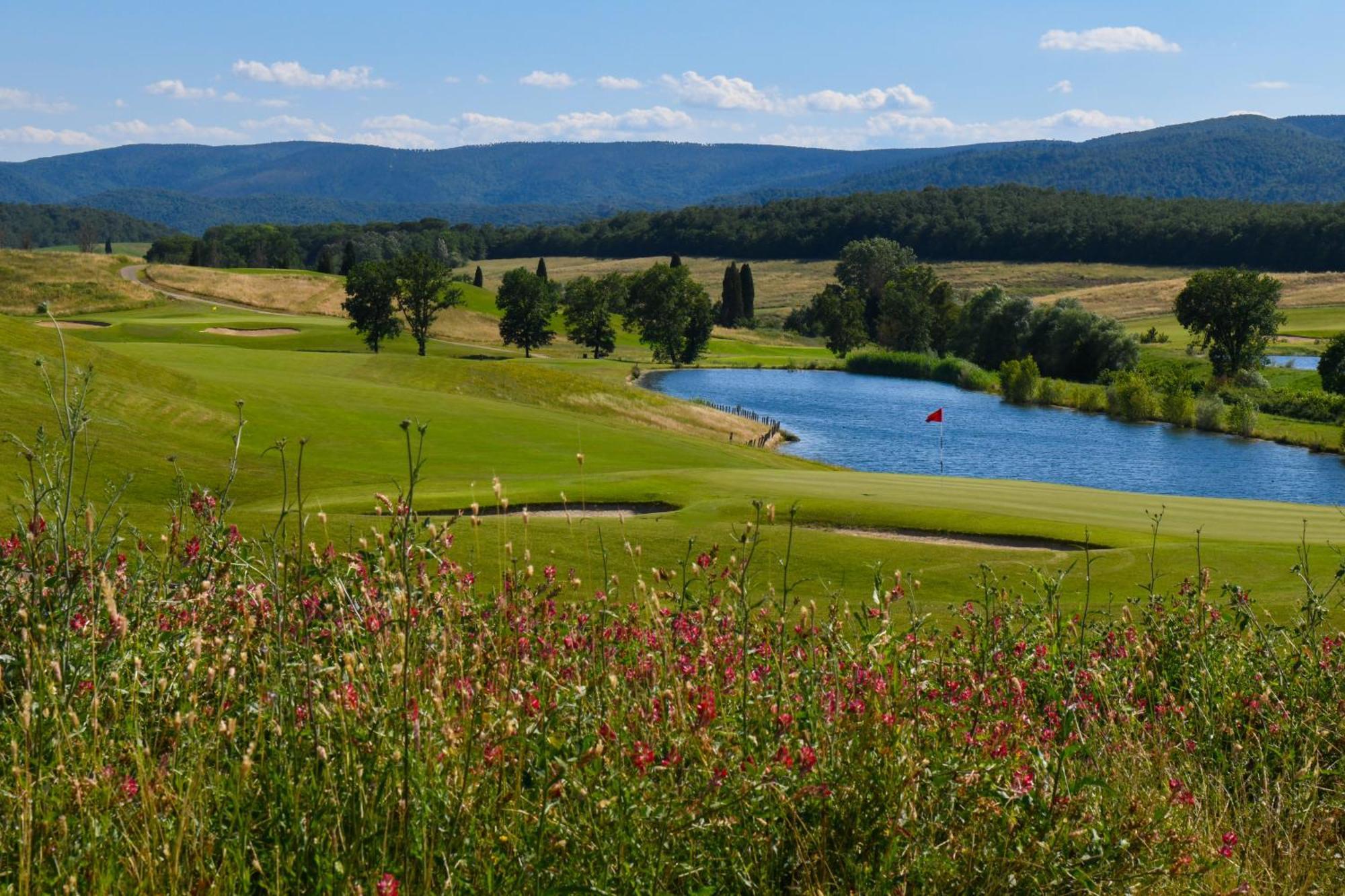 La Bagnaia Golf Resort Luaran gambar