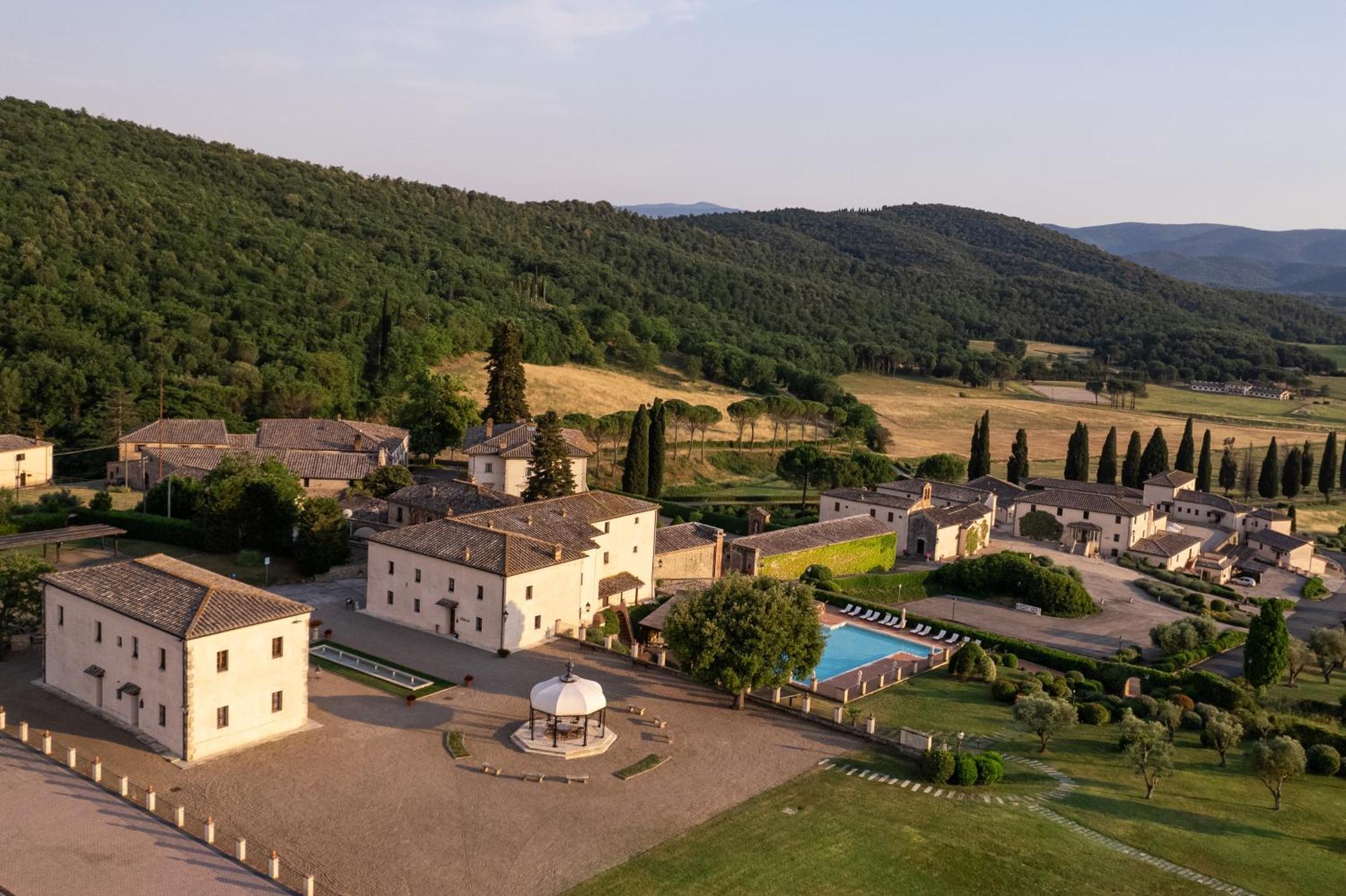 La Bagnaia Golf Resort Luaran gambar